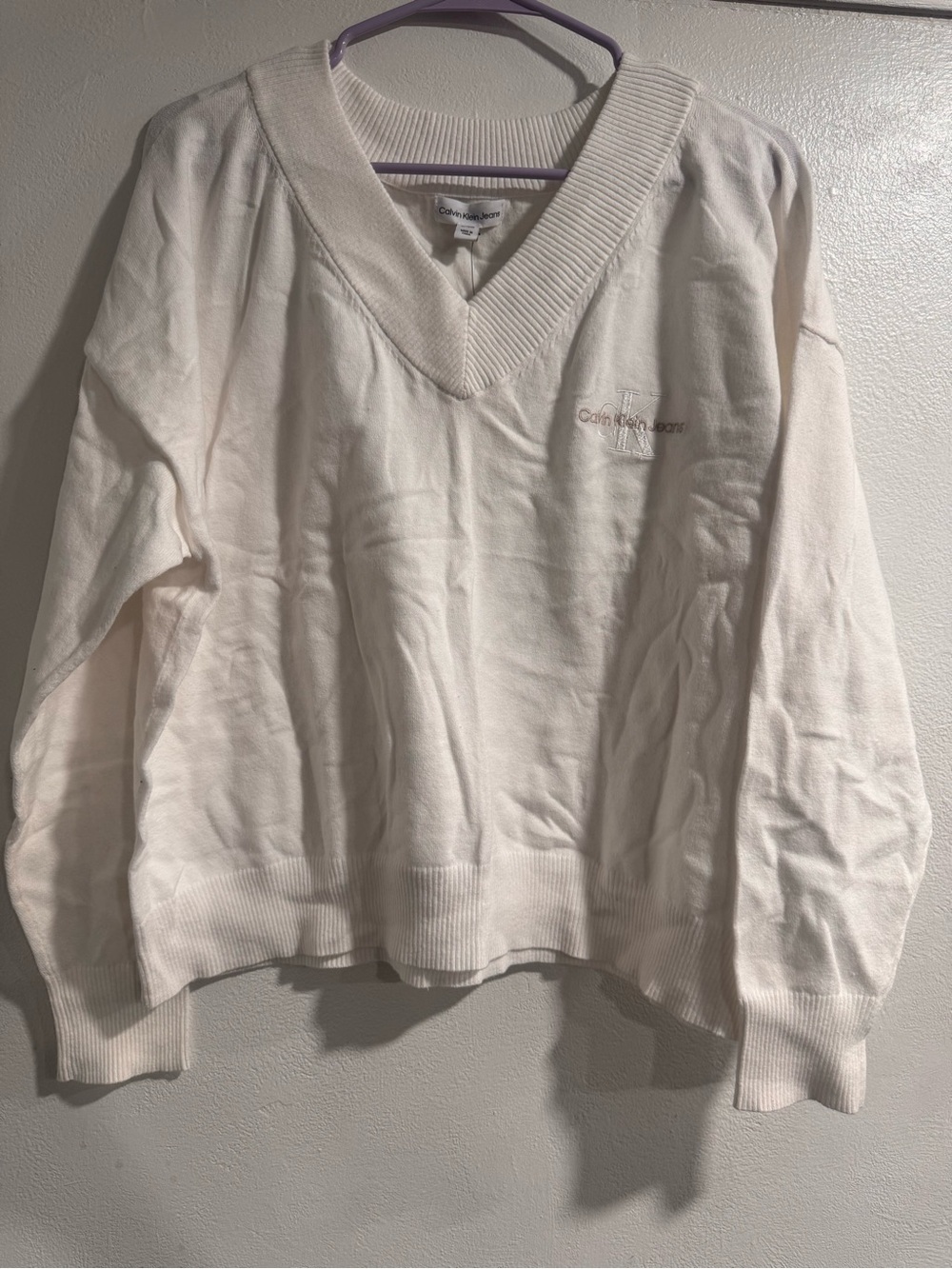 Calvin Klein Jeans Womens White V-Neck Sweater NWT Size XL